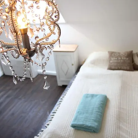 Vankos Bed & Breakfast