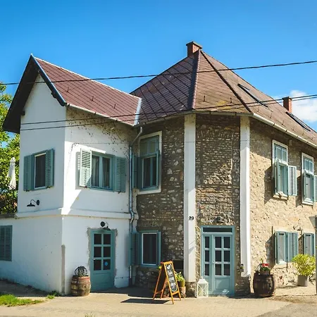 Bed & Breakfast Vánkos 2*